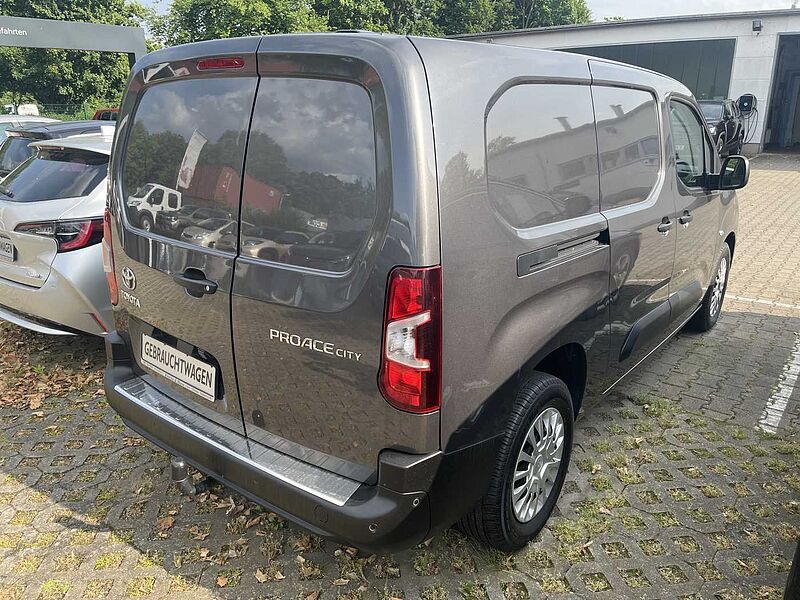 Toyota Proace City 1.5 D-4D L2 Duty Comfort