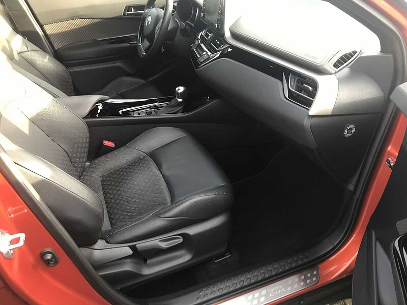 Toyota C-HR Hybrid 2.0 Orange Edition