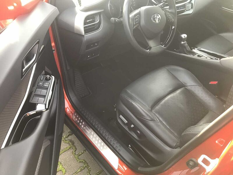 Toyota C-HR Hybrid 2.0 Orange Edition