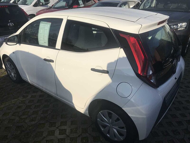 Toyota Aygo 5-Türer x