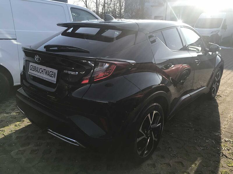 Toyota C-HR Hybrid 2.0 Team D / Standheizung