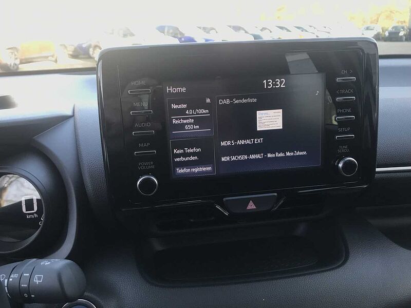 Toyota Yaris Hybrid 5-Türer 1.5 VVT-i Team Deutschland