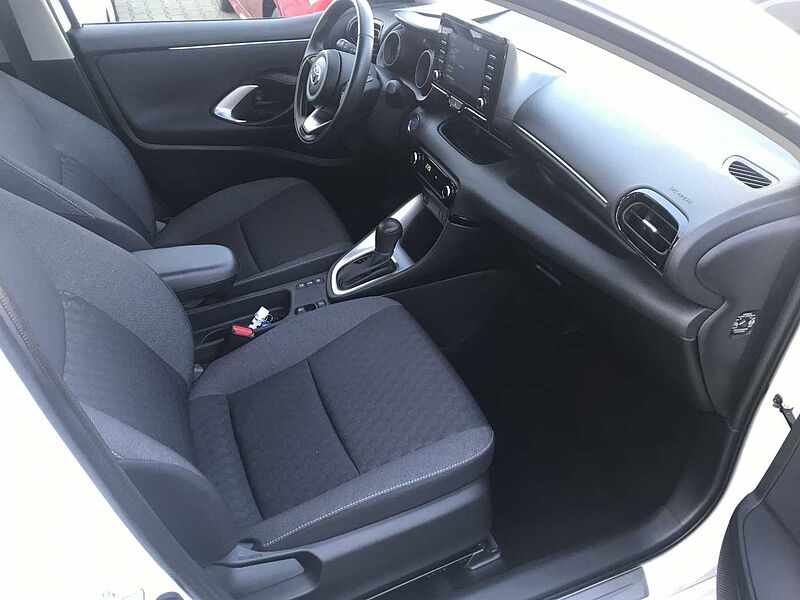 Toyota Yaris Hybrid 5-Türer 1.5 VVT-i Team Deutschland