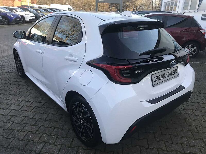 Toyota Yaris Hybrid 5-Türer 1.5 VVT-i Team Deutschland