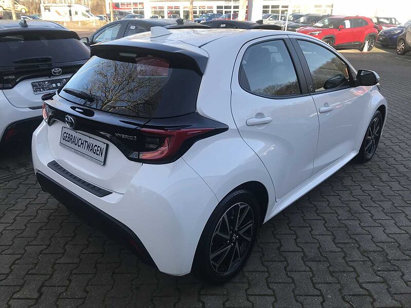 Toyota Yaris Hybrid 5-Türer 1.5 VVT-i Team Deutschland